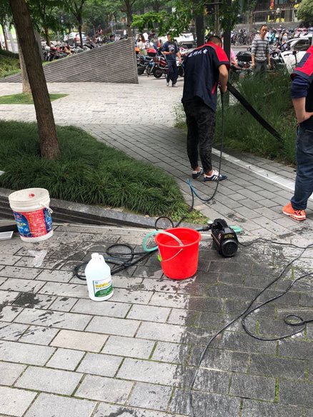 濾網保養中 濾網保養中